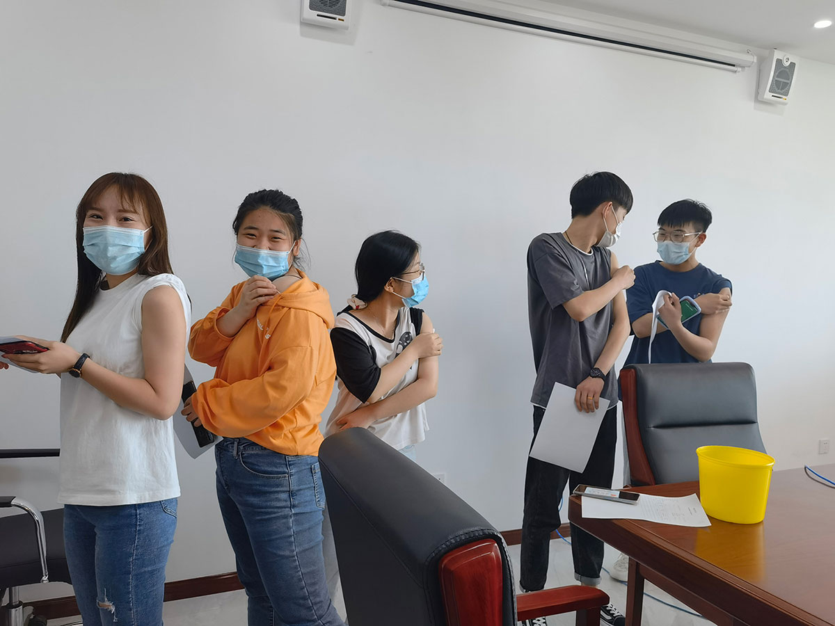 疼么，不疼，甚至有點(diǎn)想笑.jpg